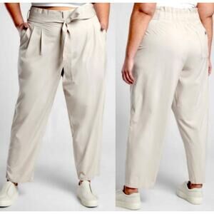ATHLETA SKYLINE II Sz 18 Beige Performance Pants Lightweight Comfort Belt NWT